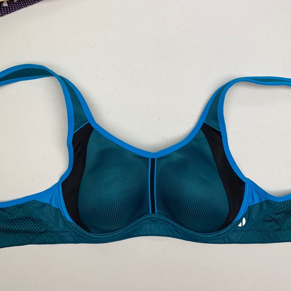 Marks & Spencer BLU High Impact , 34B    *1012